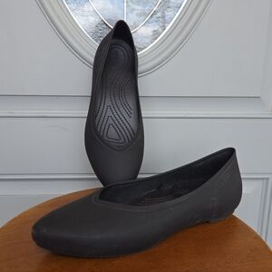 Crocs Pointed Toe Flats